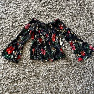 Design Lab Floral Off-the-Shoulder Top 🌺